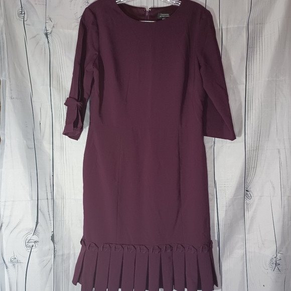 Tahari Arthur Levine 3/4 sleeve Womens 8 Dress Purple Pleated - Picture 1 of 16